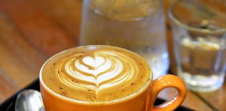 SE REQUIERE CAMARERO/A PARA CAFETERÍA