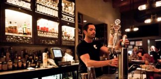 SE REQUIERE BARTENDER AMABLE Y PROACTIVO PARA TRABAJAR