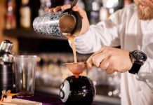 ESTAMOS EN LA BÚSQUEDA DE CAMARERAS Y BARTENDERS
