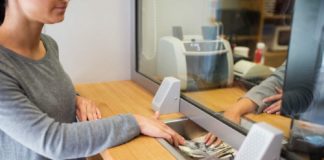 SE INCORPORA CAJERO/A SIN LIMITE DE EDAD , SE OFRECE BUEN SALARIO , HORARIO TIEMPO COMPLETO