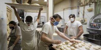 PANADERÍA REQUIERE CONTRATAR HORNERO/A PARA ELABORAR PAN, JORNADA DE TIEMPO COMPLETO