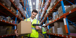 SE REQUIERE AUXILIAR DE BODEGA PARA REVISAR Y CONTROLAR LOS PRODUCTOS