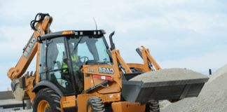 SE SOLICITA CONTRATAR CHÓFER DE BACKHOE PARA TRABAJAR FULL TIME