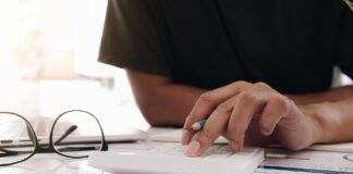 REQUERIMOS CONTADOR/A BILINGÜE CON TARJETA PROFESIONAL VIGENTE