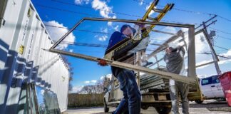 ESTAMOS BUSCANDO INSTALADORES DE VENTANAS
