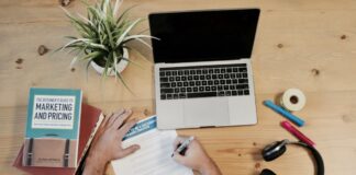 BUSCAMOS ENCARGADO/A EN MARKETING DIGITAL (TIEMPO COMPLETO)
