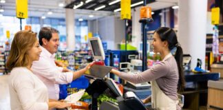 SE REQUIERE CAJERO PARA ESCANEO Y ENTREGA DE PRODUCTOS (PAGO POR HORA)