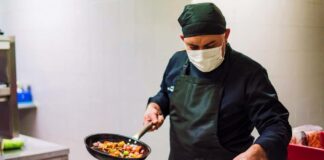 SE SOLICITA AYUDANTE DE COCINA PARA JORNADA DE MEDIO TIEMPO LOS FINES DE SEMANA