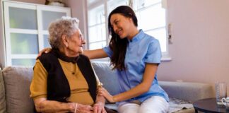 SE SOLICITA CUIDADORA DE ADULTO MAYOR PARA APOYO EN TAREAS BÁSICAS, TIEMPO COMPLETO