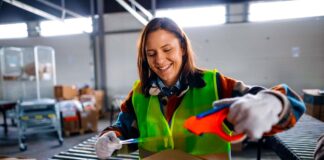 SE REQUIERE EMPACADOR PARA EMBALAJE Y ETIQUETADO DE MERCADERÍA, TIEMPO COMPLETO