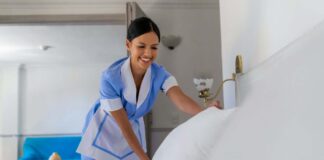 SE SOLICITA CAMARERO/A DE PISOS PARA LIMPIEZA GENERAL DE HABITACIONES (TIEMPO COMPLETO)