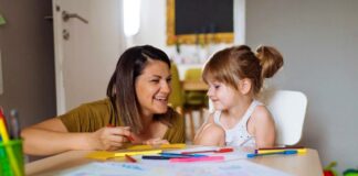 SE REQUIERE NIÑERA RESPONSABLE PARA BRINDAR AYUDA EN LABORES BÁSICAS