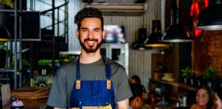 SE REQUIERE CAMARERO HOMBRE Y/O MUJER PARA ATENCIÓN AL CLIENTE EN RESTAURANTE, JORNADA COMPLETA