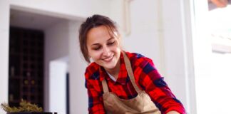 SE REQUIERE EMPLEADA DOMÉSTICA PARA TRABAJAR UN DIA A LA SEMANA EN JORNADA DE MEDIO TIEMPO