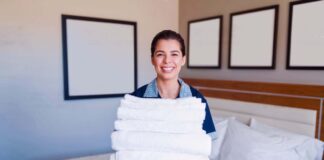 SE REQUIERE CAMARERO/A DE PISOS PARA ASEO DE HABITACIONES (MEDIO TIEMPO)