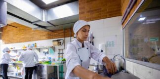 SE REQUIERE PILERO PARA ASEO DE UTENSILIOS Y EQUIPOS DE COCINA EN RESTAURANTE, DISPONIBILIDAD DE HORARIOS