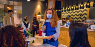 SE SOLICITA CAMARERO/A PARA ATENCIÓN AL CLIENTE EN CAFETERÍA (5 DÍAS A LA SEMANA)