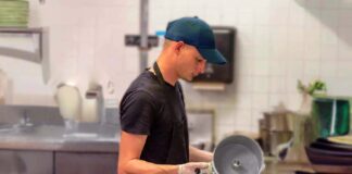 SE REQUIERE LAVAPLATOS PARA RESTAURANTE, JORNADA DE MEDIO TIEMPO Y TIEMPO COMPLETO