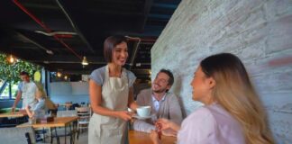 SE REQUIERE MOZOS EVENTUALES PARA RESTAURANTE, DISPONIBILIDAD DE HORARIOS