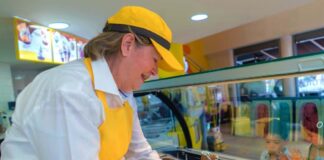 SE SOLICITA PERSONAL PARA HELADERÍA CON DISPONIBILIDAD DE HORARIOS (HOMBRE Y/O MUJER), NO SE REQUIERE EXPERIENCIA