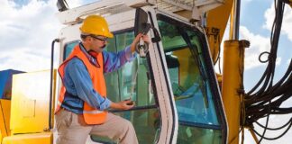 SE REQUIERE OPERADOR DE GRUA HOMBRE Y/O MUJER CON DISPONIBILIDAD INMEDIATA