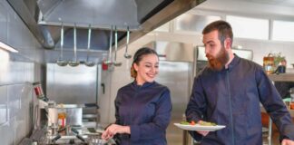 SE REQUIERE COCINERO/A PARA PREPARACIÓN DE ALIMENTOS (MEDIO TIEMPO)