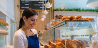 SE SOLICITA DEPENDIENTE PARA PANADERÍA, BRINDAR ATENCIÓN AL CLIENTE