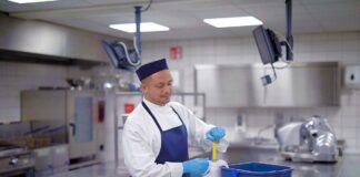 SE SOLICITA LAVAPLATOS PARA ASEO GENERAL DE UTENSILIOS 5 DÍAS POR SEMANA