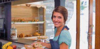 SE SOLICITA CAMARERO/A PARA ATENCIÓN AL CLIENTE EN MESA Y ASEO DE LOCAL, NO SE REQUIERE EXPERIENCIA