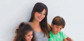 SE SOLICITA NIÑERA PARA TRABAJAR 3 HORAS AL DÍA (LUNES A VIERNES)