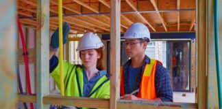 SE REQUIERE OPERARIO Y AYUDANTE DE CONSTRUCCIÓN PARA LABORES GENERALES, DISPONIBILIDAD INMEDIATA