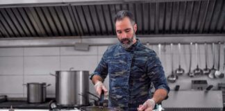 SE REQUIERE COCINERO PARA PREPARAR MENÚS EN RESTAURANTE (CON O SIN EXPERIENCIA)
