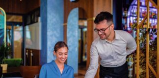 SE REQUIERE CAMARERO PARA BRINDAR ATENCIÓN AL CLIENTE Y ORDEN DE LOCAL, NO SE REQUIERE EXPERIENCIA