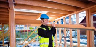 SE SOLICITA CARPINTERO PARA INSTALACIÓN Y REPARACIÓN DE ESTRUCTURAS DE MADERA