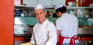 SE REQUIERE COCINERO PARA JORNADA DE MEDIO TIEMPO EN PIZZERÍA