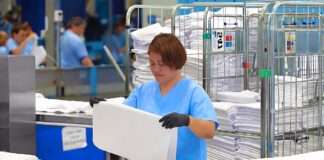 SE REQUIERE OPERARIO DE LAVANDERÍA CON O SIN EXPERIENCIA PARA EMPAQUETADO DE ROPA