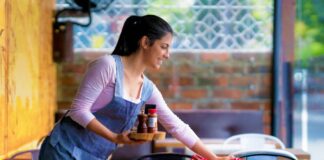 SE REQUIERE MOZO PARA ATENCIÓN AL CLIENTE Y LIMPIEZA DE LOCAL, LUNES A VIERNES
