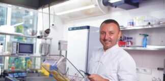 SE SOLICITA COCINERO PARA JORNADA DE MEDIO TIEMPO (CON O SIN EXPERIENCIA)
