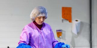 SE SOLICITA OPERARIO/A DE PRODUCCIÓN PARA FÁBRICA DE CHOCOLATES Y GALLETAS