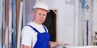 SE SOLICITA ALBAÑIL CON MÍNIMA EXPERIENCIA PARA TRABAJAR 5 DÍAS POR SEMANA