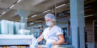 SE SOLICITA PEÓN DE PRODUCCIÓN PARA LABORES DE ETIQUETADO (6 DÍAS A LA SEMANA)