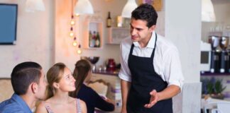 SE SOLICITA CAMAREROS PARA ATENCIÓN AL CLIENTE LOS FINES DE SEMANA (SÁBADO Y DOMINGO)