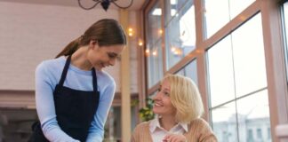 SE REQUIERE CAMARERO/A PARA TRABAJAR LOS MIÉRCOLES Y JUEVES O VIERNES Y SÁBADO
