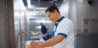 SE REQUIERE LAVAPLATOS CON O SIN EXPERIENCIA PARA ASEO GENERAL EN RESTAURANTE