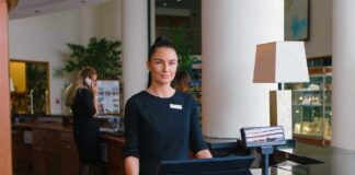 SE REQUIERE RECEPCIONISTA PARA ATENCIÓN AL CLIENTE 6 DÍAS POR SEMANA (LUNES A SÁBADO)