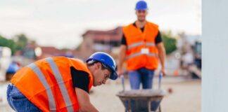 SE REQUIERE TRABAJADOR DE CONSTRUCCIÓN PARA MONTADO DE ENCOFRADOS DE HORMIGÓN Y CARGA DE MATERIALES