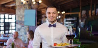 SE SOLICITA CAMARERO PARA RESTAURANTE ITALIANO (MEDIO TIEMPO)