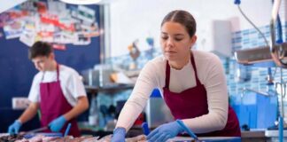 SE REQUIERE AYUDANTE DE PESCADERÍA PARA CONTROL DE CALIDAD DE PRODUCTOS EN SUPERMERCADO