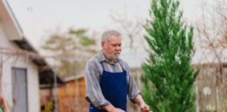 SE SOLICITA JARDINERO PARA PODA DE ARBUSTOS Y RIEGO DE PLANTAS (CON O SIN EXPERIENCIA)