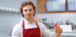 SE REQUIERE HELADERO/A PARA ATENCIÓN AL CLIENTE Y ORDEN DE LOCAL, JORNADA PARCIAL
